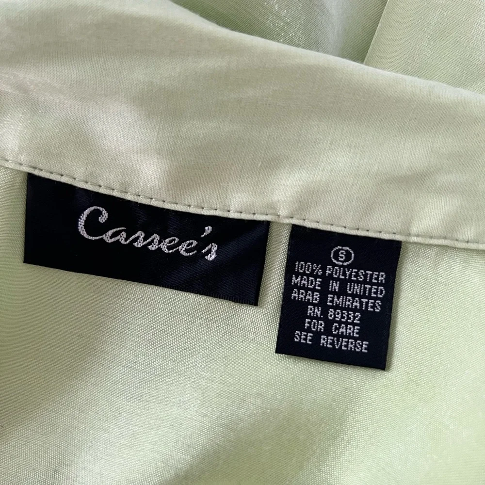 VINTAGE 🍏 Pastel Lime Green Silky Button-up Blouse - Picture 5 of 5